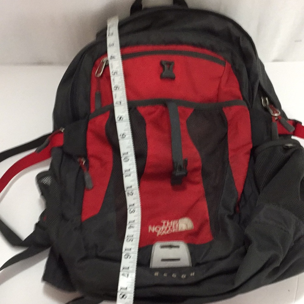 The North Face Red Recon Backpack Padded Back , Straps Hiking - Picture 10 of 15